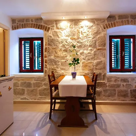 Pensionat House Sandra 2 3*