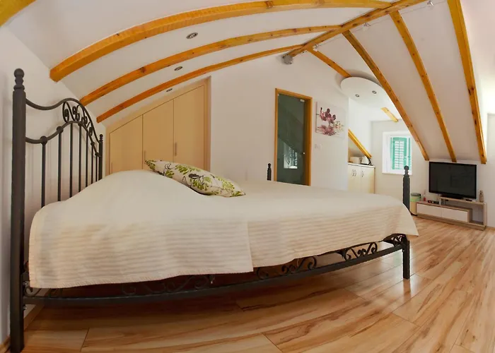 House Sandra 2 Pensionat