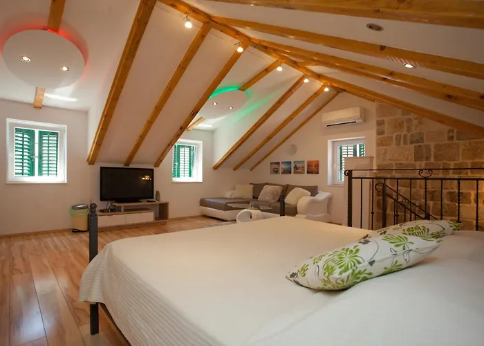 House Sandra 2 3* Split