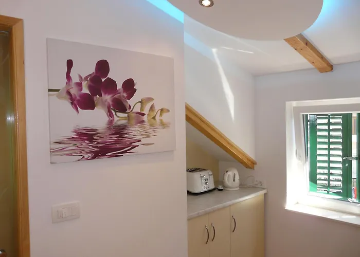 House Sandra 2 Pensionat 3*