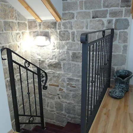 Vendégház House Sandra 2 3*