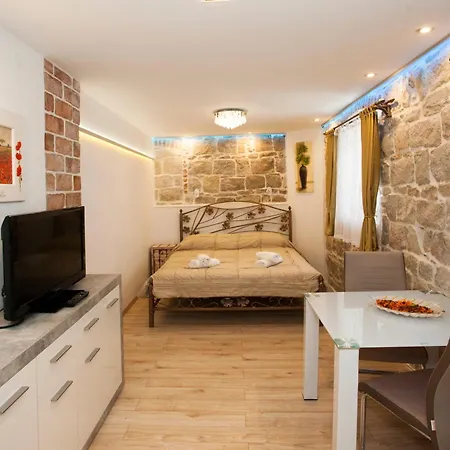 Vendégház House Sandra 2