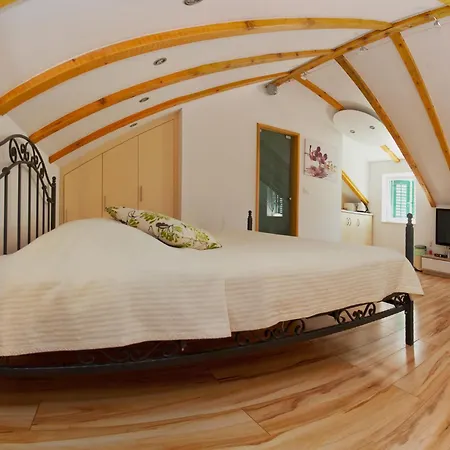 House Sandra 2 Gæstehus