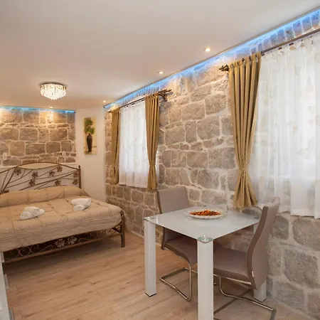 House Sandra 2 3*