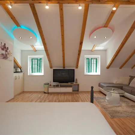 House Sandra 2 スプリト