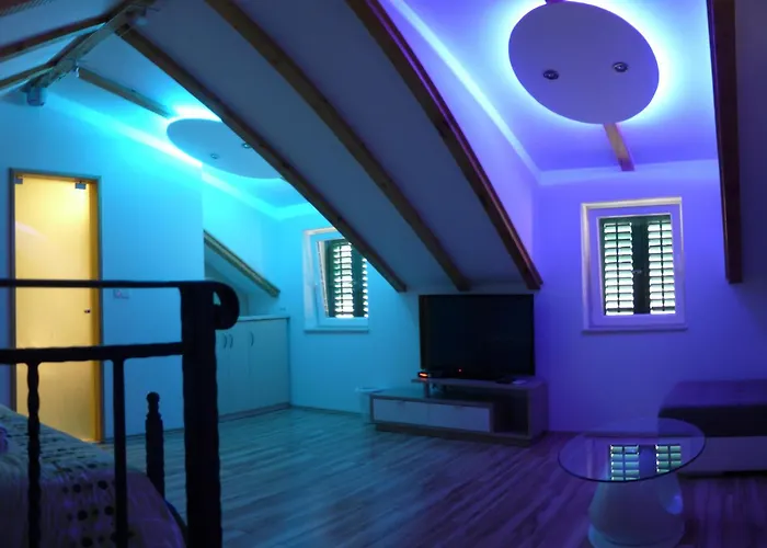 House Sandra 2 Split